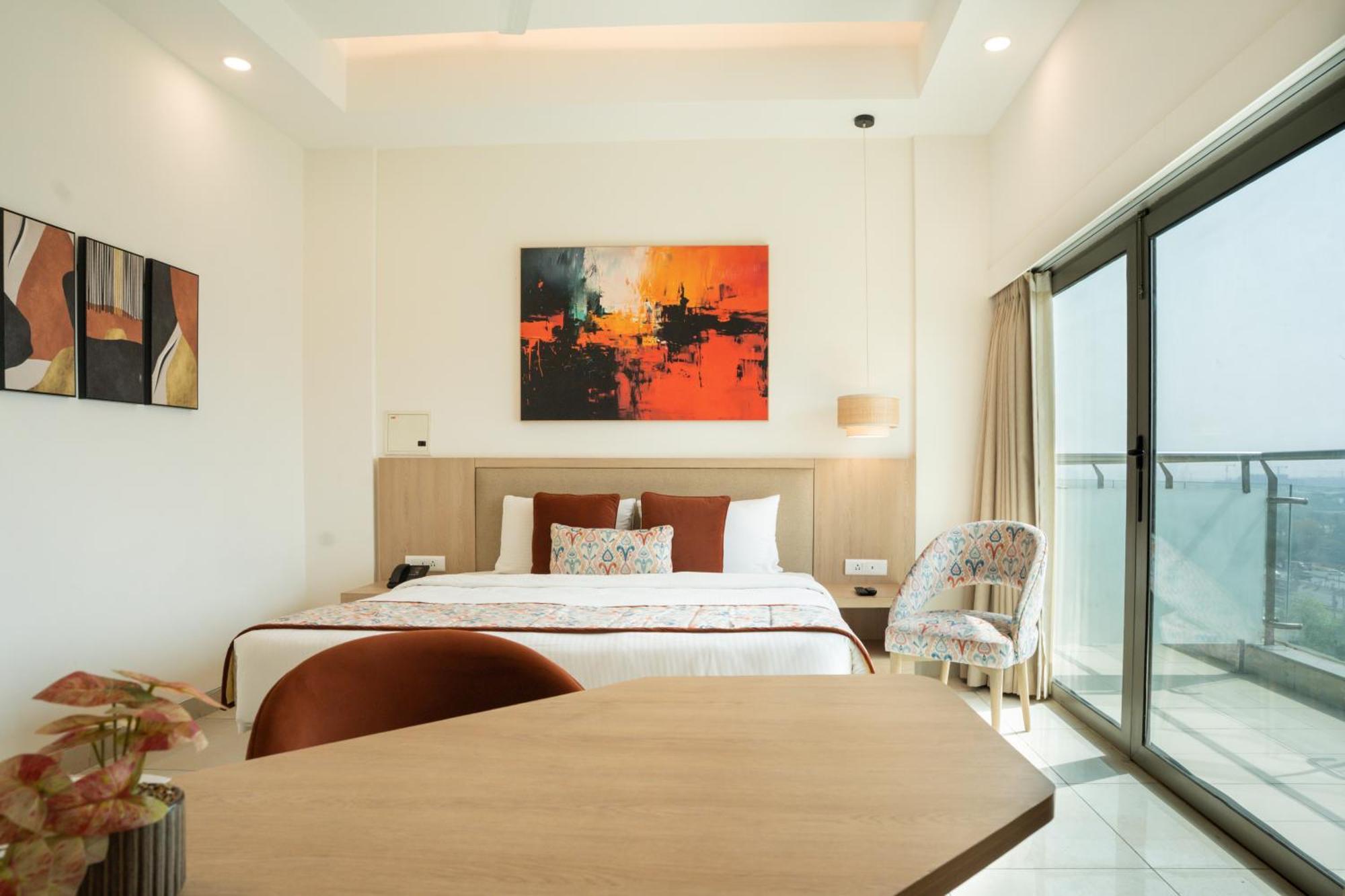 Ar Suites Klj Square Гургаон Экстерьер фото