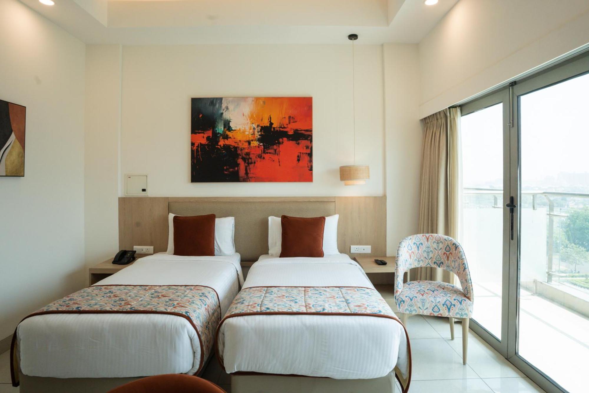Ar Suites Klj Square Гургаон Экстерьер фото