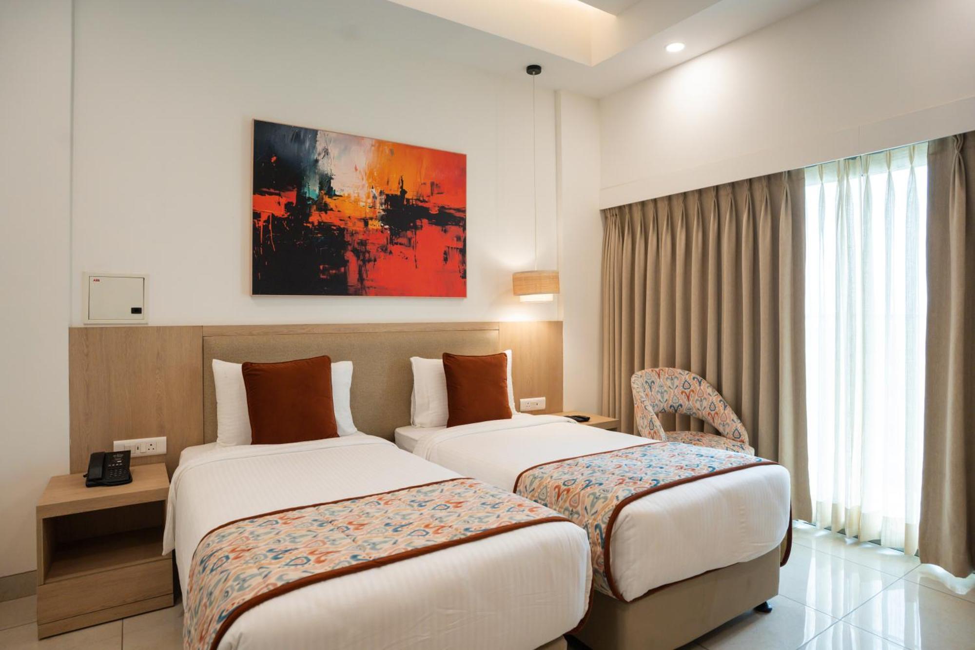 Ar Suites Klj Square Гургаон Экстерьер фото